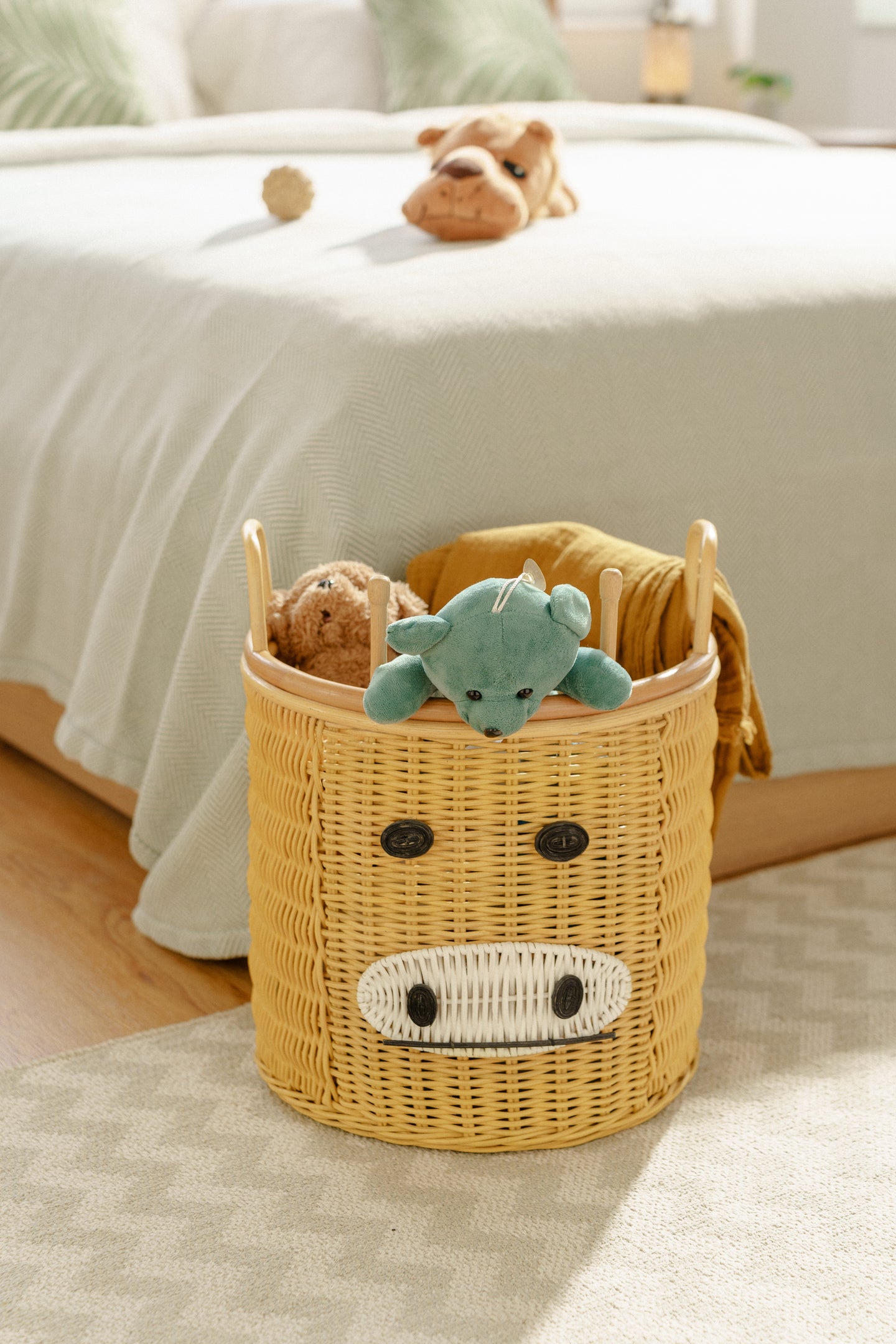 geronimo giraffe round basket